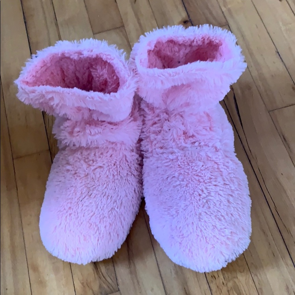 Fuzzy Pink Heatable Slippers